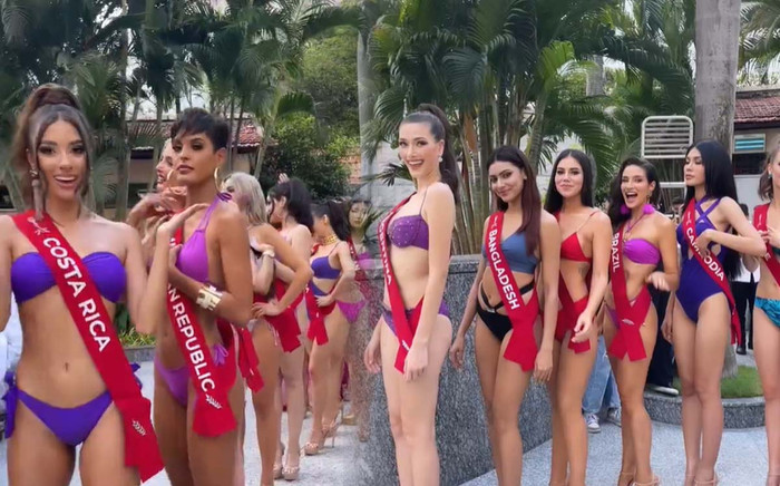 Fan sắc đẹp quốc tế bức xúc, 'ném đá' phần thi áo tắm tại Miss Charm 2023: Đúng nhận sai không cãi! Ảnh 2