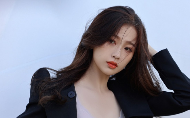 Ngu Thư Hân được con trai 'bà trùm Cbiz' hâm mộ, còn ai dám chê thua kém Triệu Lộ Tư Ảnh 2