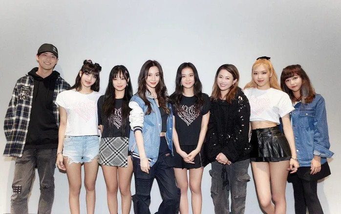 Angelababy gây sốt vì 'chặt đẹp' BLACKPINK khi đọ sắc trong cùng một khung hình Ảnh 2