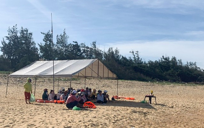 Bé gái 3 tuổi sẩy tay bà nội rồi mất tích trong phút chốc, thi thể được tìm thấy ở nơi không ngờ tới Ảnh 2