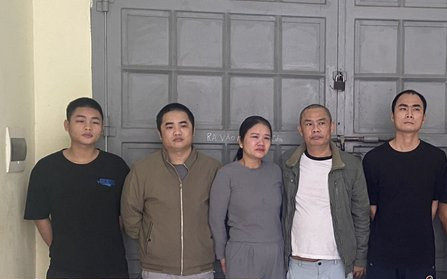 Bắt quả tang 5 thanh niên 'làm bậy' tại ngôi nhà hoang giữa cánh đồng Ảnh 2