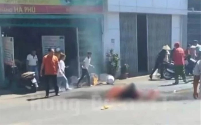 Diễn biến đau lòng vụ chồng dùng xăng tạt vợ cũ rồi châm lửa đốt giữa đường Ảnh 2