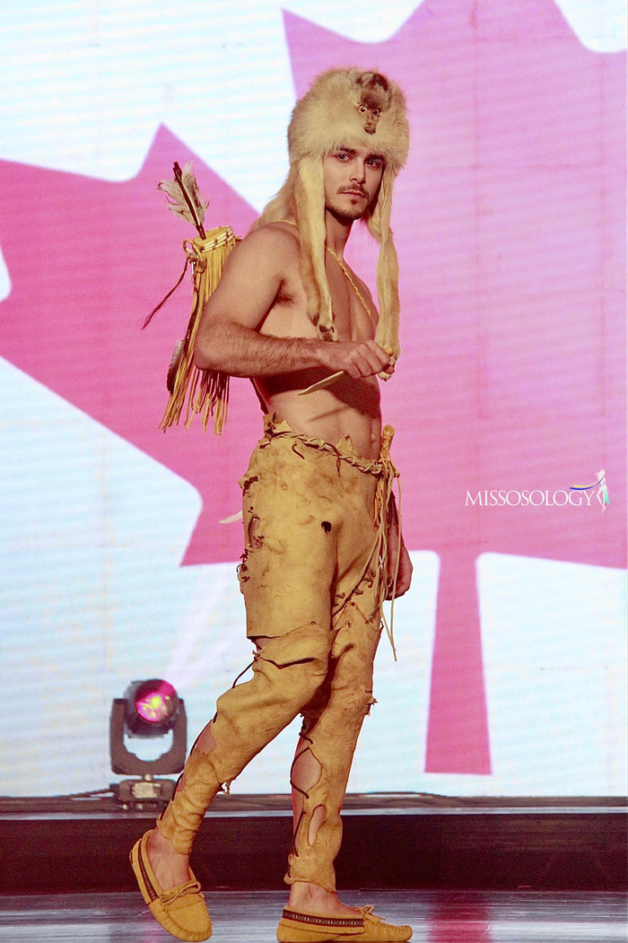 Đại diện Canada. 