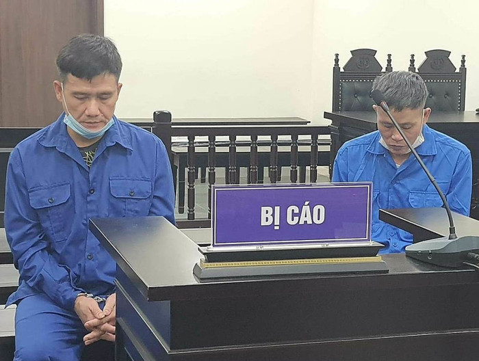 Bị cáo Cường và Hải tại tòa hôm 10/2. (Ảnh VNE)