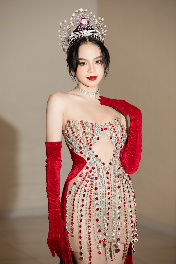 Dù ở thời điểm hiện tại, nhan sắc của Thanh Thủy còn gây ra vài tranh cãi nhưng hầu hết đều chờ đợi nàng hậu tỏa sáng trong tương lai. Ngoài ra, người đẹp Đà Nẵng không vướng lùm xùm liên quan đến học vấn nên không bị dân tình 'ném đá'.