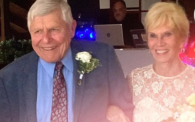 Cụ ông 93 tuổi quyết cưới vợ 88 tuổi vì vừa nhìn ảnh đã 'cảm nhận được quá khứ và tương lai' Ảnh 2