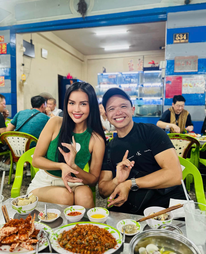 Ngọc Châu và cha đẻ Lotus Walk hội ngộ: Tái hiện lại màn múa sen nhưng fan không mấy hào hứng Ảnh 2