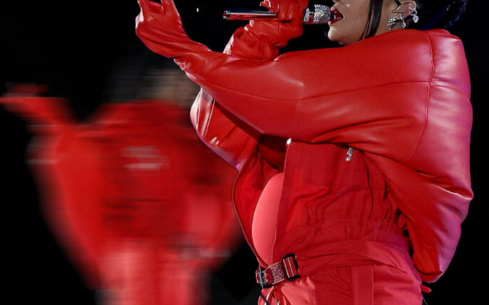 HOT: Một nữ ca sĩ đình đám vừa công bố mang thai ngay trên sân khấu, bụng đã to vượt mặt Ảnh 2