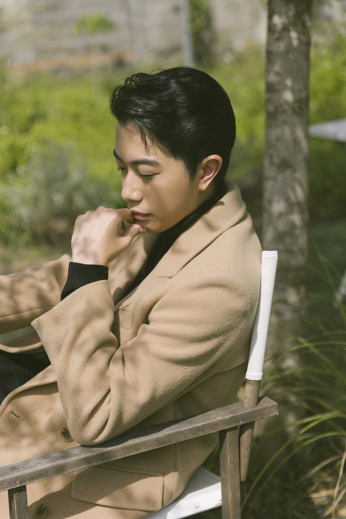 Cris Phan gặp sự cố chấn thương dẫn đến đổ máu trong lúc ghi hình khiến khán giả, đồng nghiệp lo lắng.