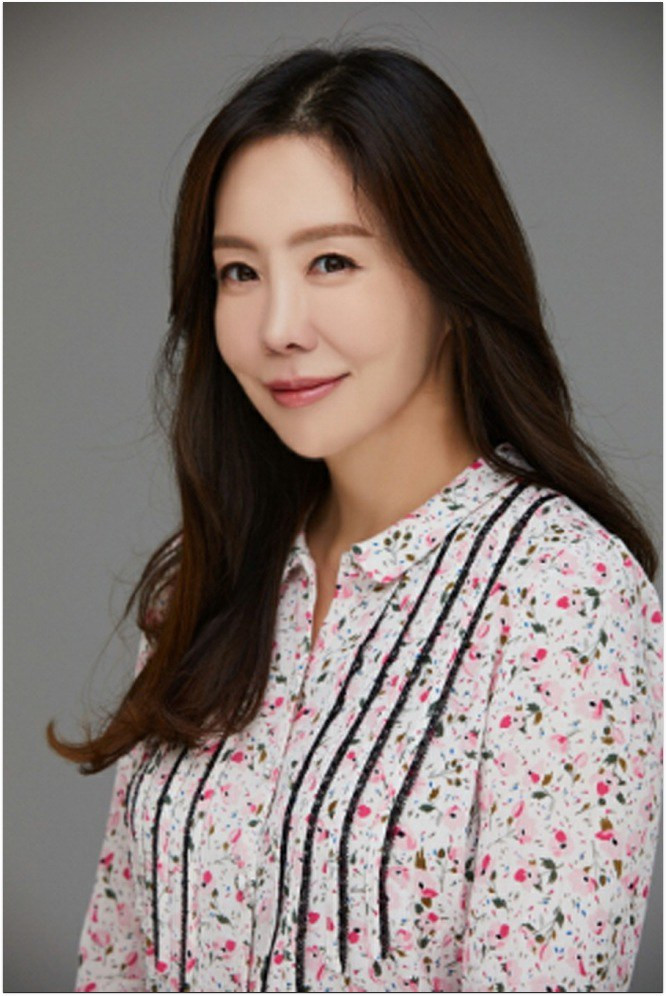 Kim Jung Eun khiến khán giả ngưỡng mộ bởi có cuộc hôn nhân hiện tại đầy viên mãn. 