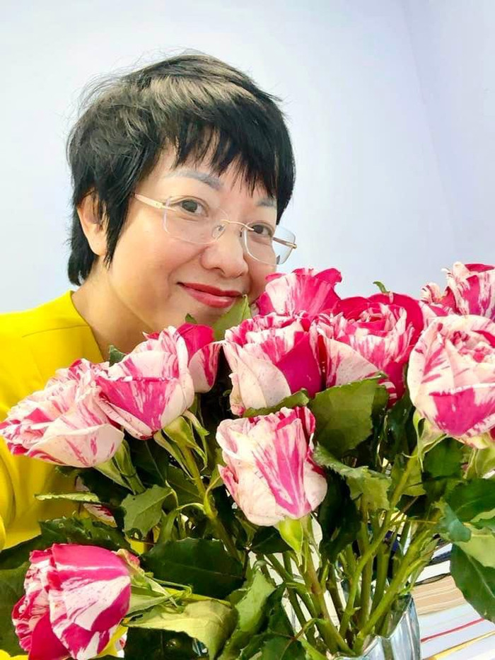 MC Thảo Vân luôn giữ năng lượng lạc quan.