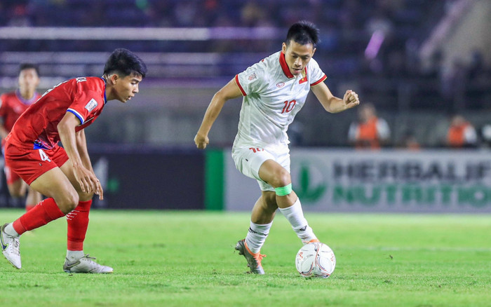 Nghịch lý phong độ của Văn Quyết ở tuyển Việt Nam và Hà Nội FC Ảnh 2