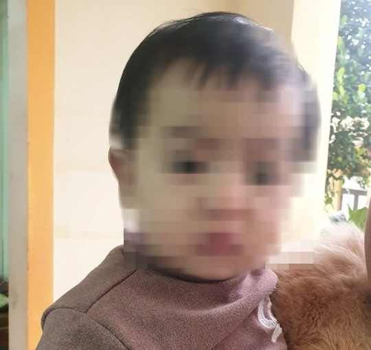 Bé gái bị mẹ bỏ rơi ngay tối Valentine 14/2