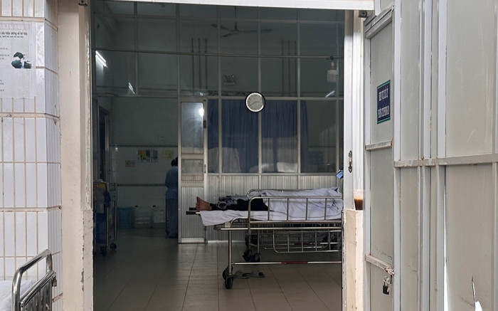 Thanh niên được cứu sống sau khi nhảy xuống sông, phản ứng gây bất ngờ khi được động viên và thăm hỏi Ảnh 2
