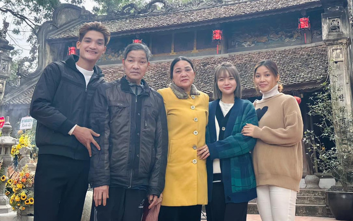 Mạc Văn Khoa ăn Tết muộn cùng gia đình ở Hải Dương Ảnh 2