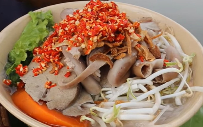 Ấm lòng với hủ tiếu gõ – Món ăn bình dị về đêm của người Sài Gòn Ảnh 2