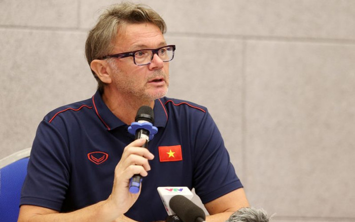 Ký hợp đồng kỷ lục với VFF, Philippe Troussier làm HLV tuyển Việt Nam! Ảnh 2
