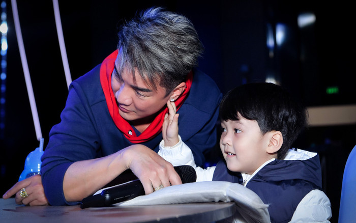 Đàm Vĩnh Hưng hé lộ biểu cảm của bé Polo Huỳnh khi hóa làm khán giả ngồi xem mình hát Ảnh 2