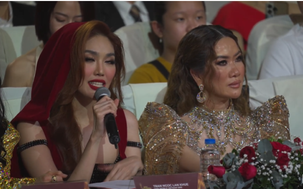 Từ từ nào: Lan Khuê vẫn nhìn giấy để trả lời tiếng Anh tại chung kết Miss Charm 2023 Ảnh 4