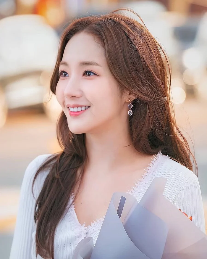 Park Min Young đang gặp khủng hoảng trong cả sự nghiệp lẫn tình duyên. 