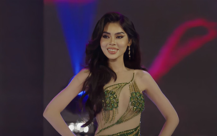 Người hâm mộ của Miss Charm Campuchia tại Việt Nam đã đổ xô bình luận chia buồn cùng kết quả lần này của Sotheary By trên mảnh đất 'cờ đỏ sao Vàng'. 