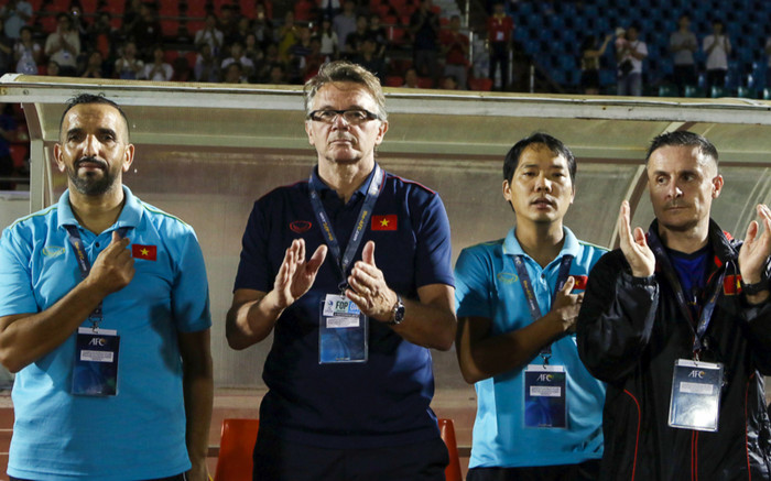 Campuchia không cho cầu thủ trên 22 tuổi dự SEA Games 32: HLV Troussier vui nhất? Ảnh 2