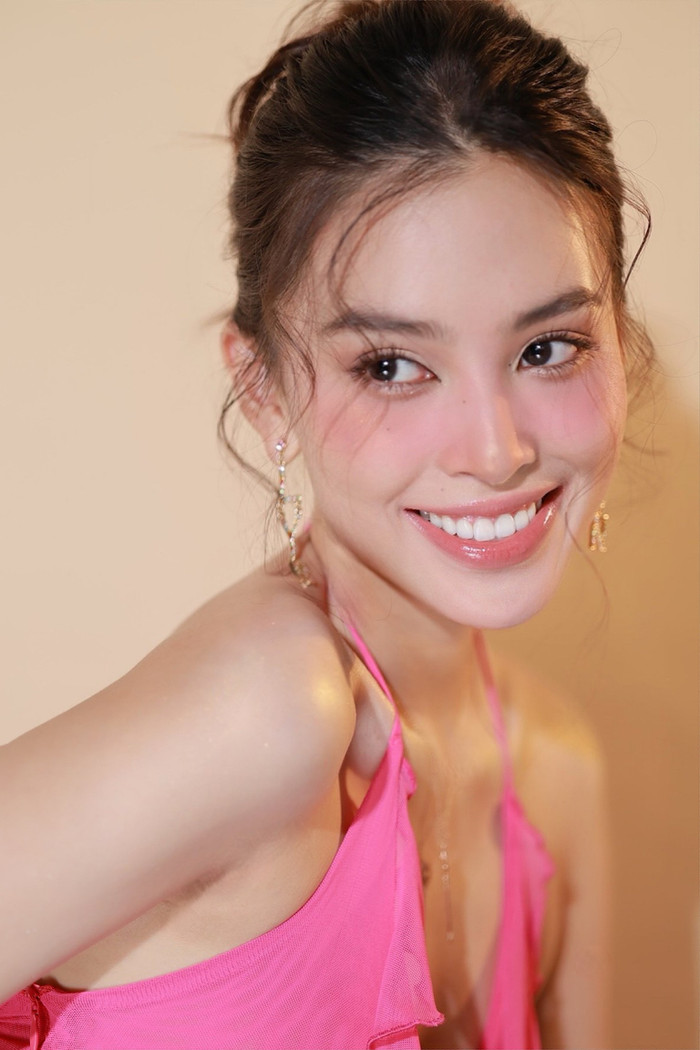 Nụ cười không góc chìm của Top 30 Miss World 2018. 