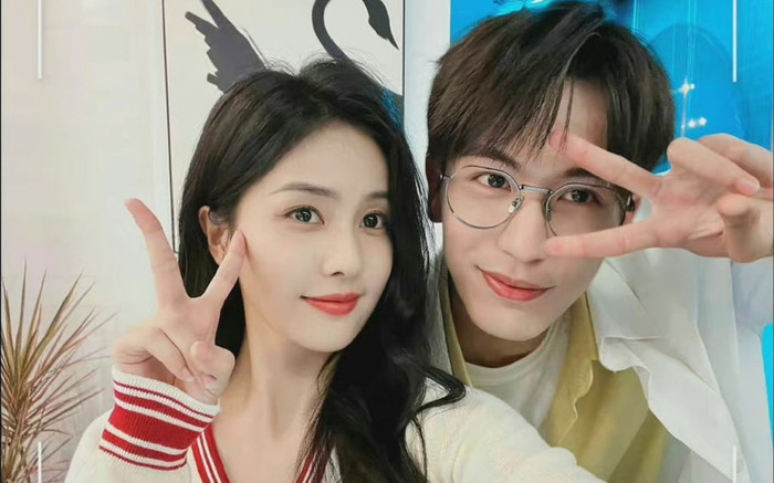 Bạch Lộc – Trương Lăng Hách công bố tin vui sau thời gian hẹn hò bí mật, fan đồng loạt vào chúc mừng Ảnh 2