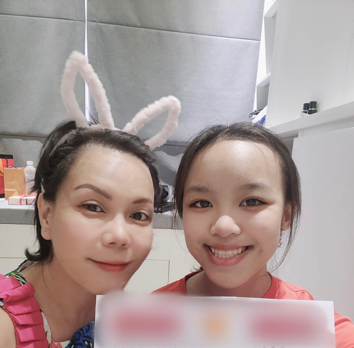Con gái của Việt Hương đã nhận được nhiều lời chúc của khán giả khi đạt thành tích học tập ngưỡng mộ.