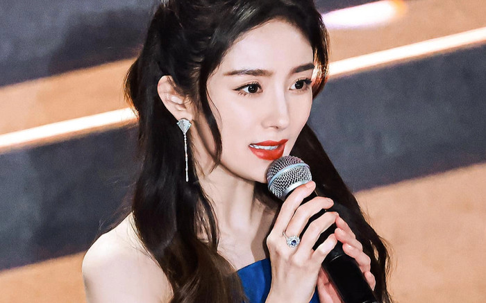 Hóa ra nổi tiếng như Dương Mịch cũng từng bị yêu cầu 'đổi tình lấy vai' Ảnh 2