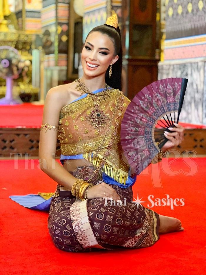 Góc đố ai tinh mắt: Phạm Hương 'vi vu' bên Thái Lan hay Á hậu 2 Miss Universe đây? Ảnh 3