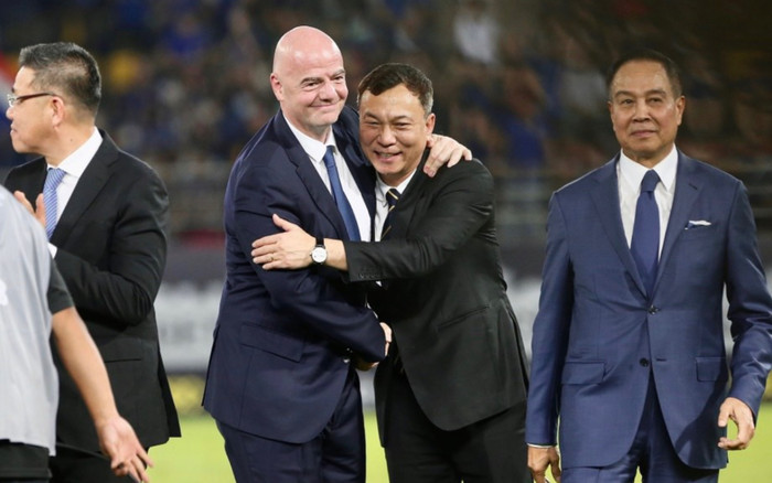 Phía sau bản hợp đồng 4 năm của HLV Troussier Ảnh 2