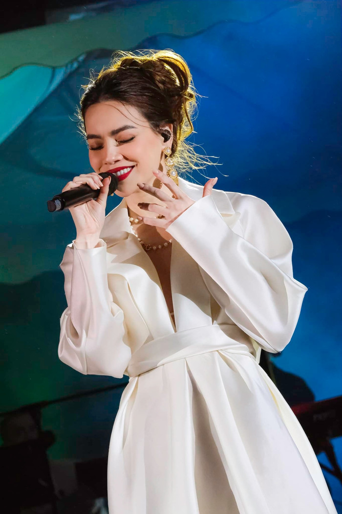 Hồ Ngọc Hà thăng hoa trong sự nghiệp.