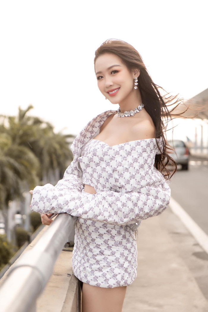 Khi nhận danh hiệu Á hậu 1 Miss World Vietnam 2022 và đăng quang Miss Intercontinental, Bảo Ngọc từng nhận về nhiều lời miệt thị ngoại hình. Nhưng những bức hình mới nhất đã cho thấy được nhan sắc thăng hạng của nàng hậu. 