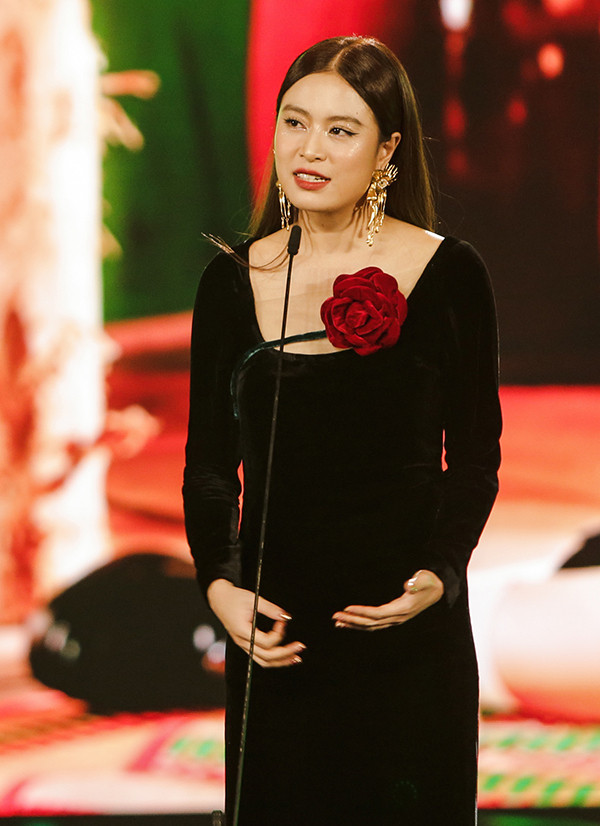 Giữa cơn sốt See Tình, Hoàng Thùy Linh bất ngờ được phong danh hiệu 'diva'? Ảnh 5