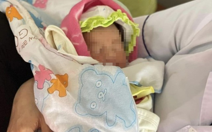 Vụ bé gái bị bỏ rơi bên miệng cống: Trần tình của chỉ huy trưởng quân sự xã Ảnh 2