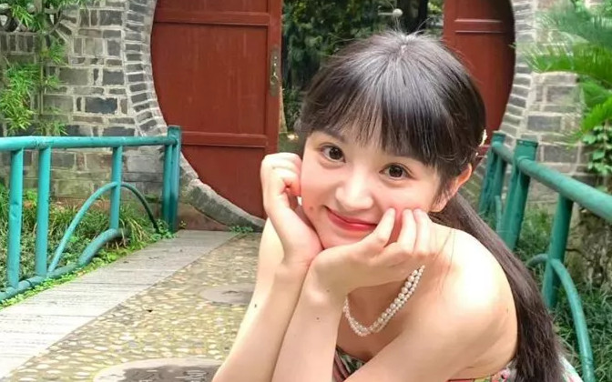 Chỉ một khoảnh khắc tinh tế, Điền Hi Vi nhận ngay danh hiệu 'đệ nhất mĩ nữ thế hệ mới' Ảnh 2