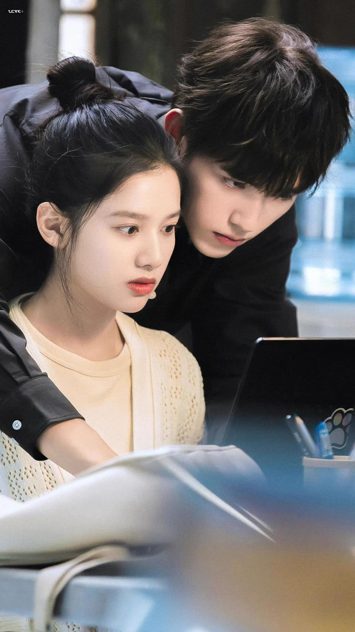 Mặc bị lộ ảnh giường chiếu, phim của Trần Phi Vũ vẫn được phát sóng tại Hàn Quốc Ảnh 3