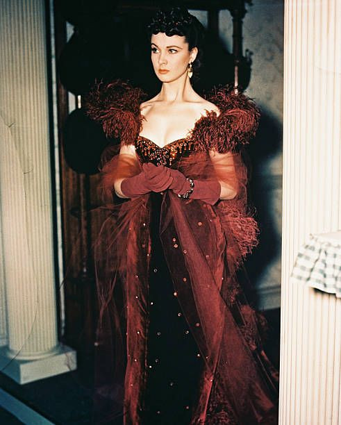 Thời trang điện ảnh: Chiếc váy đỏ thách thức thời đại của 'Cuốn theo chiều gió' Ảnh 2