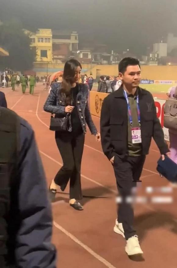 Đi trước vợ...