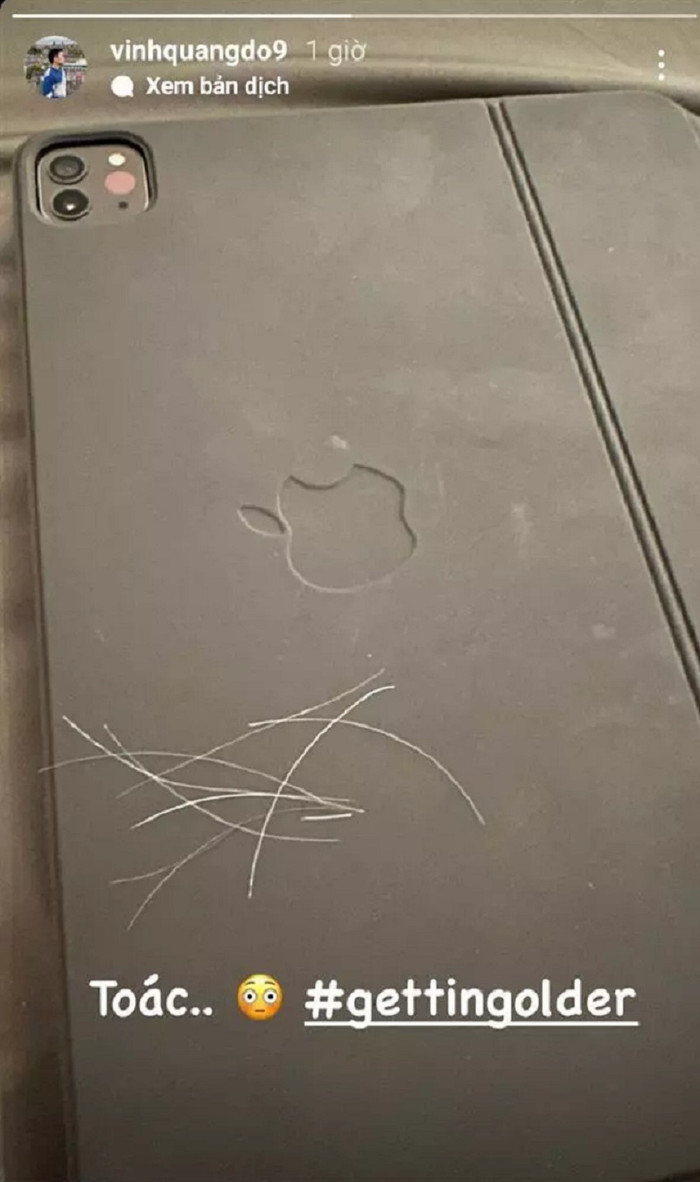 Dường như không quan tâm đến việc ai nói gì ngoài kia, Đỗ Vinh Quang thoải mái cập nhật cuộc sống của mình