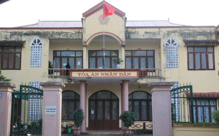 Hy hữu: Vợ chồng kéo nhau ra tòa ly hôn, đòi tát cạn hồ bắt cá để phân chia tài sản và cái kết Ảnh 2