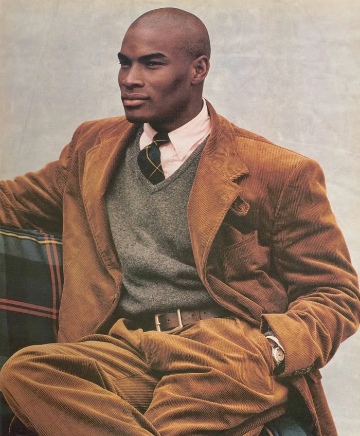 Được biết đến nhiều nhất với tư cách là người mẫu Polo của Ralph Lauren, Tyson Beckford được biết đến là một trong những siêu mẫu nam da đen thành công nhất mọi thời đại, anh đạt được danh tiếng và ký những hợp đồng khổng lồ không thua kém gì các người mẫu nữ vào những năm 1990.