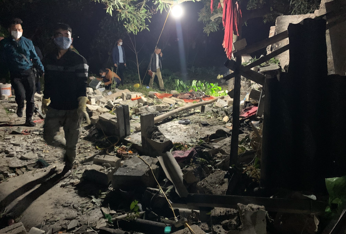 Hiện trường sau vụ nổ