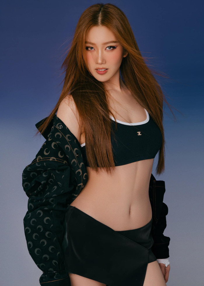 Loạt ảnh Thúy Ngân 'lột xác' từng làm cho cư dân mạng không ngừng xôn xao bàn tán