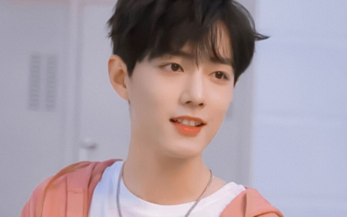 Tiêu Chiến gặp rắc rối vì bị fan cuồng tấn công, lộ vẻ mặt bất lực khiến netizen xót xa Ảnh 2