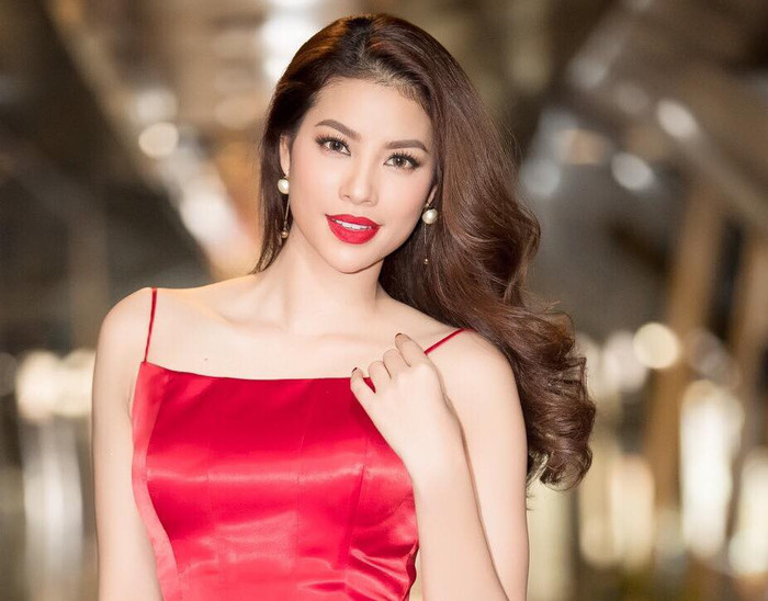 Vào thời điểm tham gia Miss Universe 2015, người đẹp Hải Phòng đã từng 'làm mưa làm gió' với nhan sắc quá đỗi xinh đẹp. Ở thời điểm hiện tại, vẫn khó có nhan sắc nào vượt qua được 'tường thành' mà Phạm Hương đã xây lên.