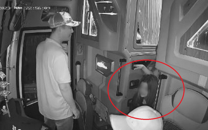 Vụ cô gái đòi đi vệ sinh khi xe khách trên cao tốc: Tài xế đã tìm làn ưu tiên nhưng khách không chịu đi Ảnh 2