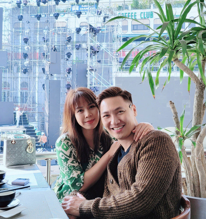 Vợ chồng diễn viên Mạnh Trường. 