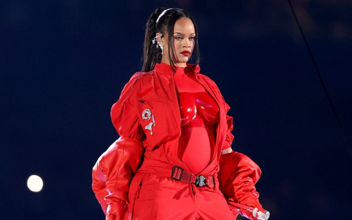 Sau Super Bowl, 'mẹ bầu' Rihanna tiếp tục 'đại náo' sân khấu Oscar 2023 Ảnh 2